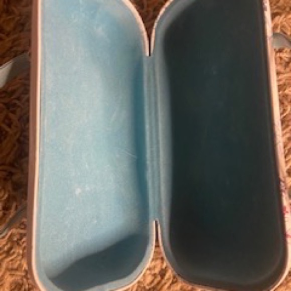 Frozen Sunglasses (set of 3 w/Frozen glasses case): $12 (for all) - Picture 9 of 15